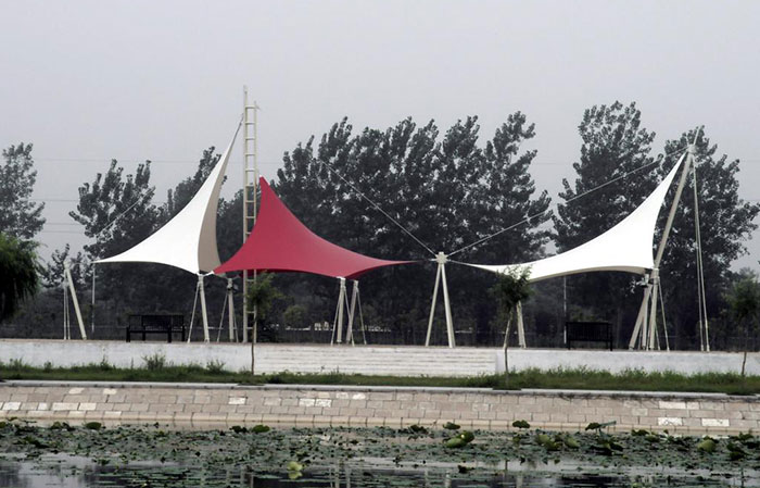 商丘市師范學(xué)院景觀(guān)膜